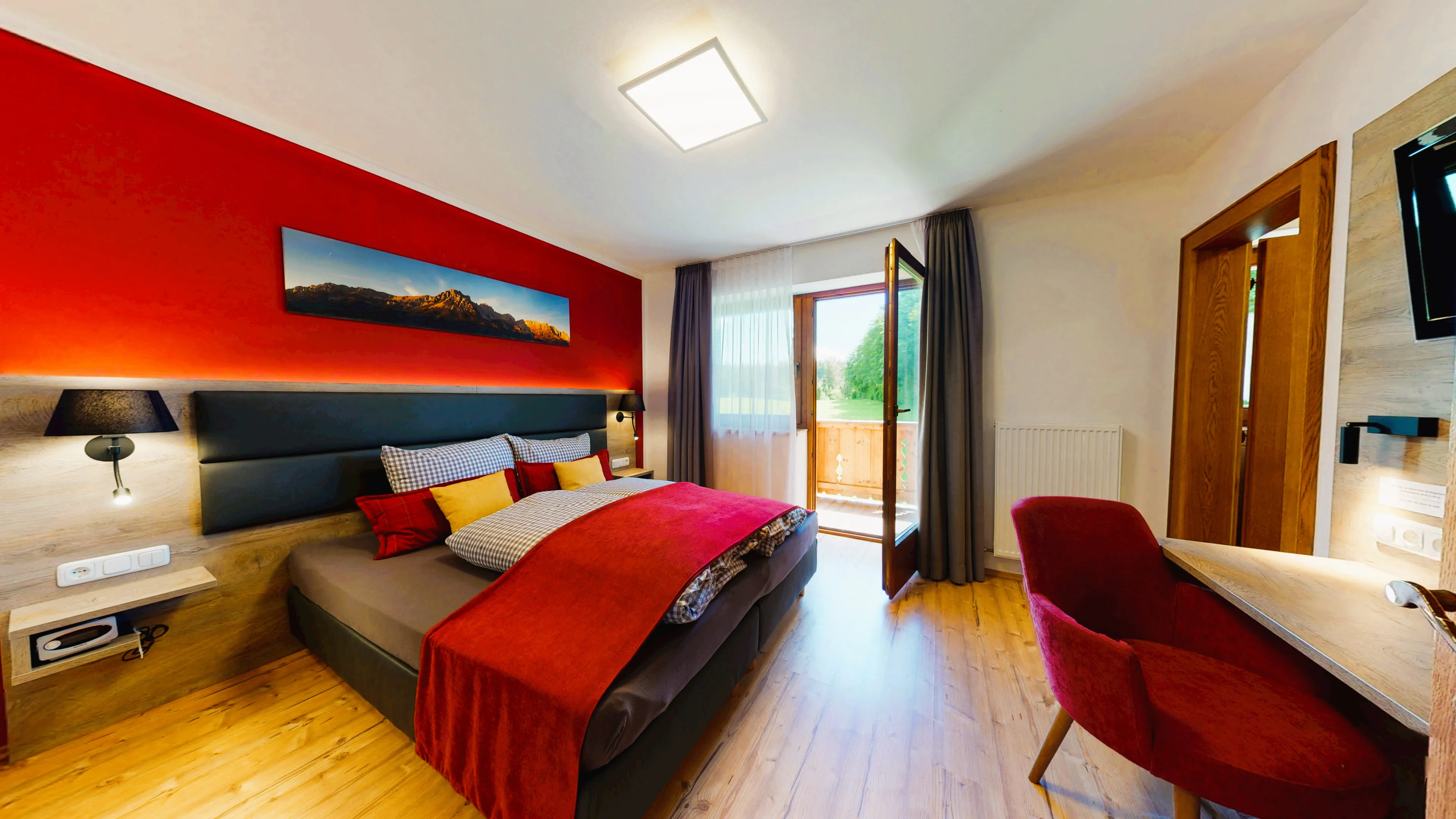 Doppelzimmer mit Balkon im Jagdhaus